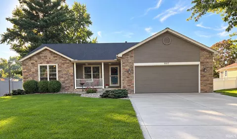 607 Parker St, Warsaw, IN 46580