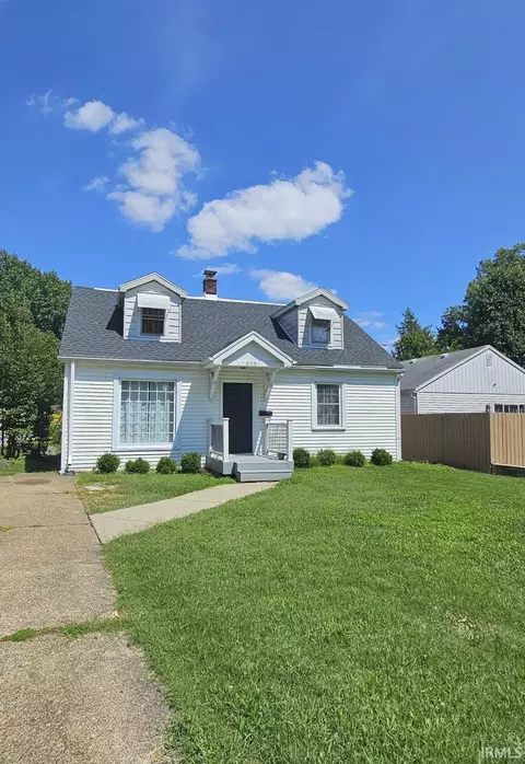 858 S Weinbach Ave, Evansville, IN 47714