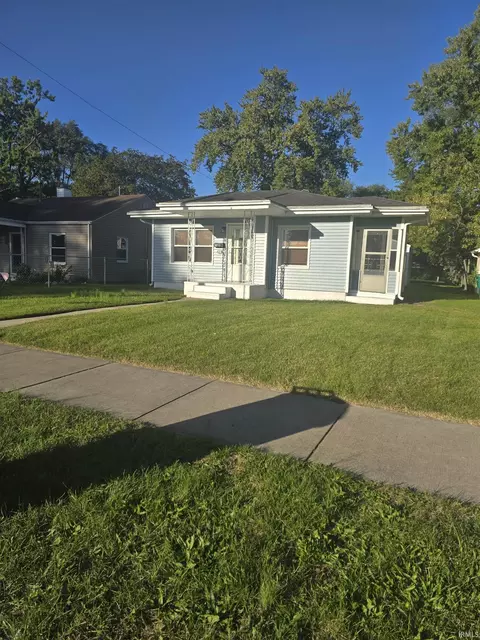 921 Carlton St, Mishawaka, IN 46544