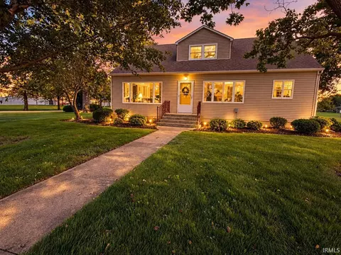 5404 S 1450 W, Francesville, IN 47946