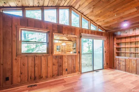 Living - 3269 E Robinson Rd, Bloomington, IN 47408 photo 3 of 4