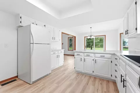 Kitchen - 14130 Whittern Rd, Monroeville, IN 46773 photo 5 of 5