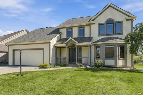 2417 W Harbourside Dr, Fort Wayne, IN 46814