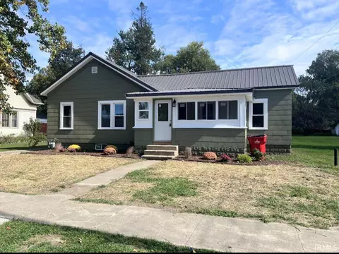 233 N Maple St, Argos, IN 46501