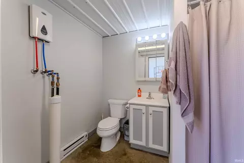 Bath - 2552 S 75 E Rd, Wabash, IN 46992 photo 3 of 4