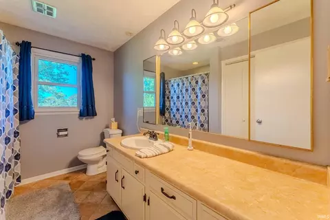 Bath - 2552 S 75 E Rd, Wabash, IN 46992 photo 1 of 4