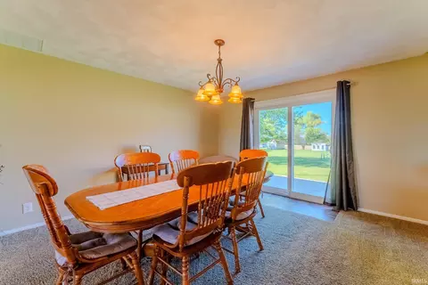 Dining - 2552 S 75 E Rd, Wabash, IN 46992 photo 1 of 2