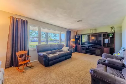 Living - 2552 S 75 E Rd, Wabash, IN 46992 photo 1 of 5
