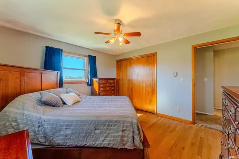 Bedroom - 2552 S 75 E Rd, Wabash, IN 46992 photo 2 of 6