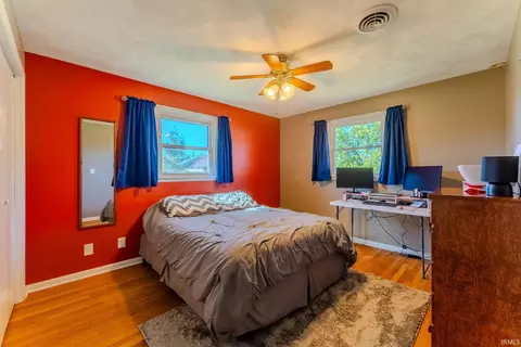 Bedroom - 2552 S 75 E Rd, Wabash, IN 46992 photo 3 of 6