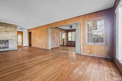 Living - 500 E Dodds St, Bloomington, IN 47401 photo 7 of 10
