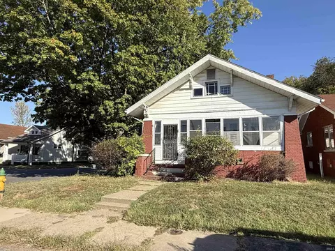 602 Bayard Park Dr, Evansville, IN 47713