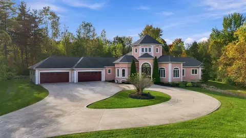7705 Auburn Rd, Fort Wayne, IN 46825
