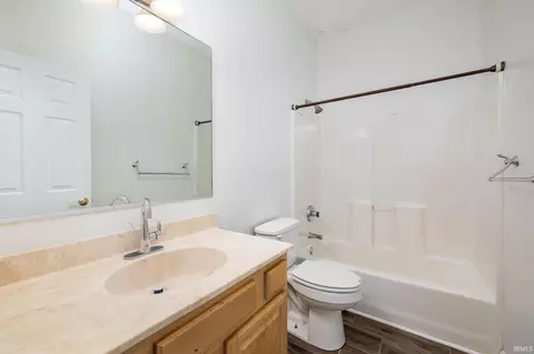 Bath - 2254 S Olde Mill Dr, Bloomington, IN 47401 photo 1 of 5