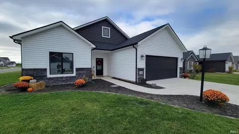 760 Waxwing Ct, Roanoke, IN 46783