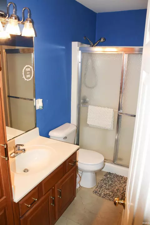 Bath - 62814 Ash Rd, Wakarusa, IN 46573 photo 6 of 9