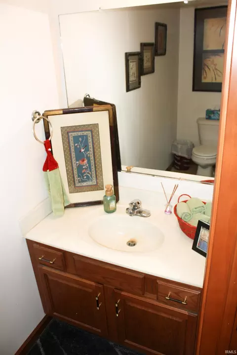 Bath - 62814 Ash Rd, Wakarusa, IN 46573 photo 1 of 9