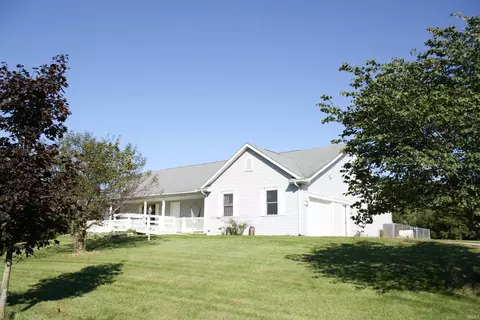 Exterior - 62814 Ash Rd, Wakarusa, IN 46573 photo 2 of 9