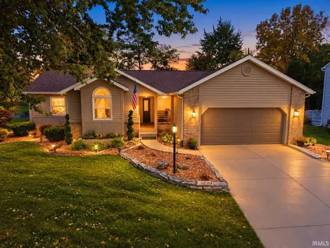 1936 Hunters Ridge Dr, Huntington, IN 46750
