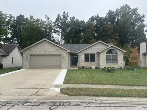 8319 W Ashford Ln, Muncie, IN 47304