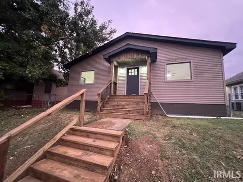 222 Dale St, Oakland City, IN 47660