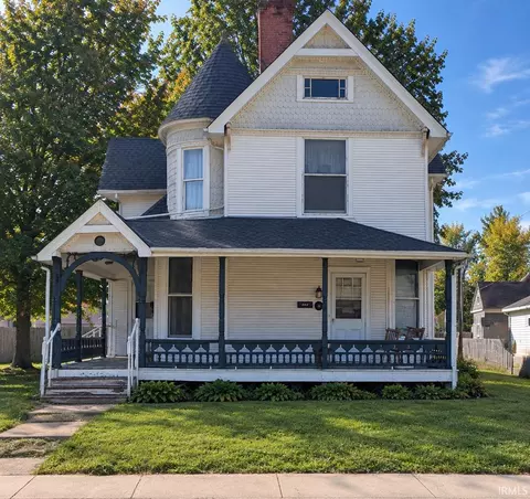 853 E Walnut St, Frankfort, IN 46041