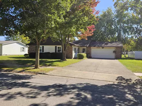 1521 Yorkshire Dr, Decatur, IN 46733