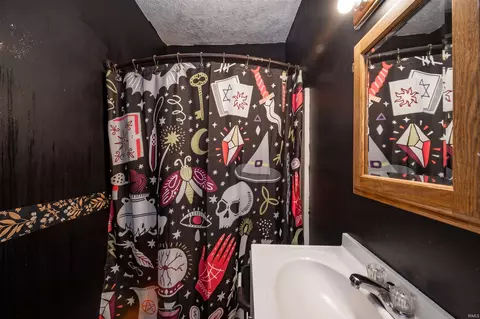 Bath - 130 E C St, Wilkinson, IN 46186 photo 1 of 1