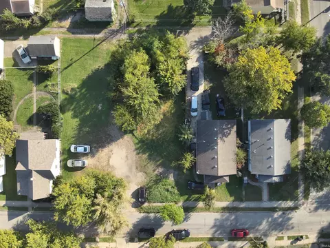 1614 Dunham St, South Bend, IN 46619