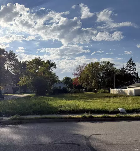 1321 Olive St, South Bend, IN 46628