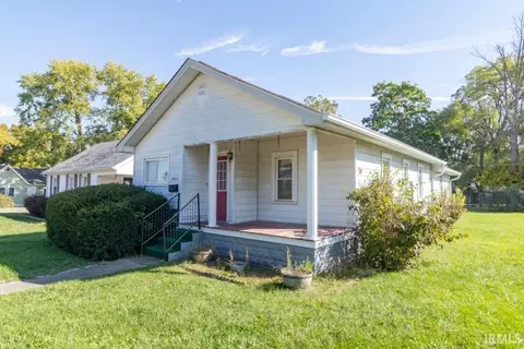 2006 Roosevelt Ave, New Castle, IN 47362