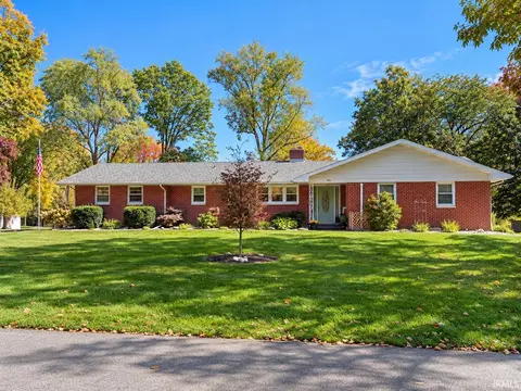 12 Grove Park Dr, Columbia City, IN 46725