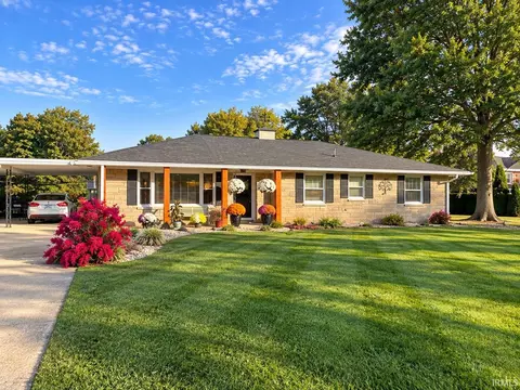 3021 Manor Dr, Vincennes, IN 47591