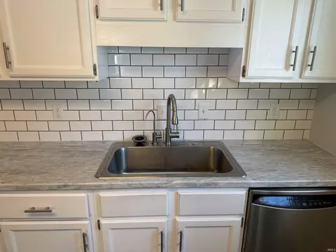 Kitchen - 2425 Springfield Ave, Fort Wayne, IN 46805 photo 1 of 1