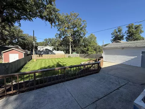 Exterior - 2425 Springfield Ave, Fort Wayne, IN 46805 photo 3 of 7