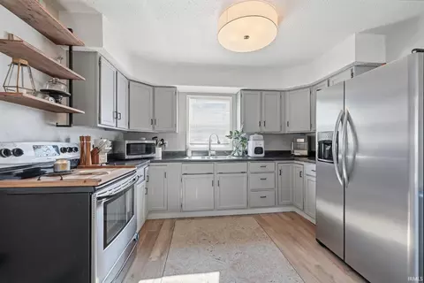 Kitchen - 481 Delaware St, Wabash, IN 46992 photo 1 of 2