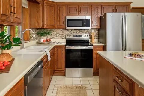 Kitchen - 25 Country Estates Dr, Mitchell, IN 47446 photo 5 of 6