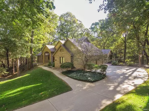 811 Deerwood Rdg, Lafayette, IN 47905