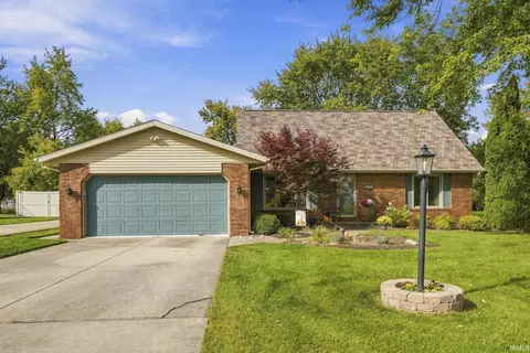 5611 Kroemer Rd, Fort Wayne, IN 46818