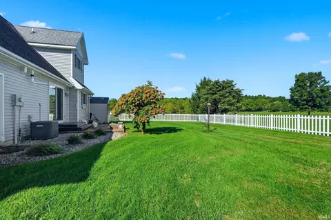 Exterior - 211 Vanmalson Dr, Warren, IN 46792 photo 9 of 14
