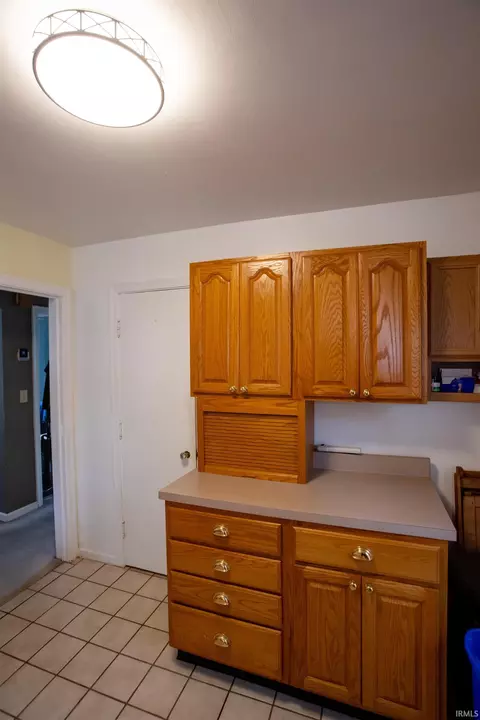 Kitchen - 3205 W Devon Rd, Muncie, IN 47304 photo 4 of 4