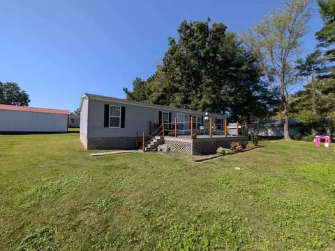 11729 E John St, Bicknell, IN 47512