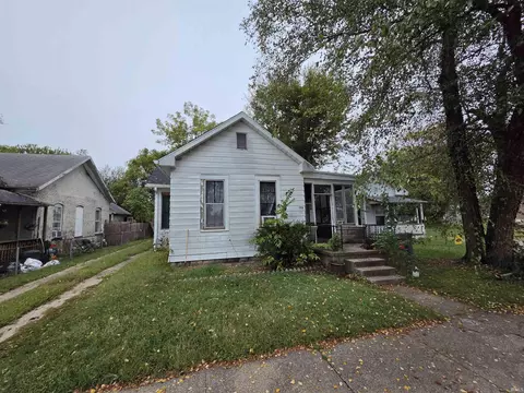 1018 N 9th St, Vincennes, IN 47591