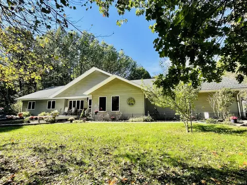 14737 Upas Rd, Culver, IN 46511