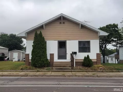 323 W Morton St, Oakland City, IN 47660