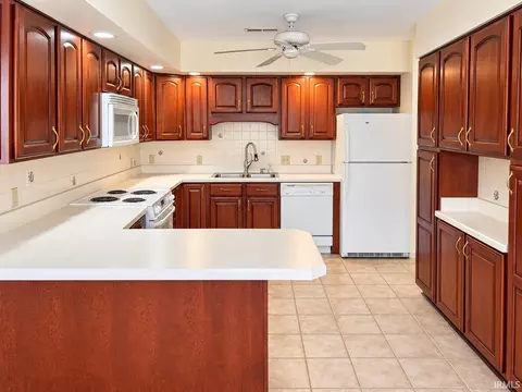 Kitchen - 3592 Manor Dr, Jasper, IN 47546 photo 2 of 8
