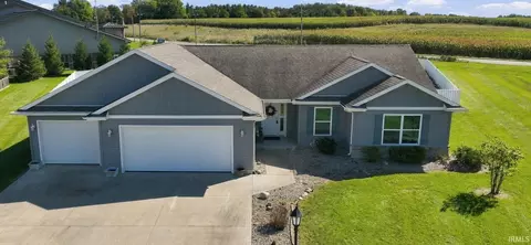 201 Chickadee Ln, Warsaw, IN 46580