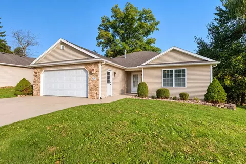 920 Fox Lake Rd, Angola, IN 46703