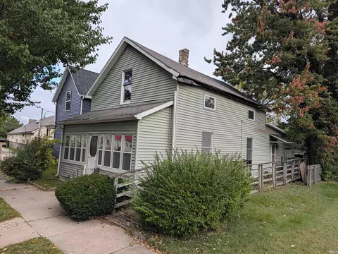 904 S 2nd St, Elkhart, IN 46516