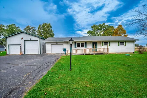 8228 W State Road 32 Rd, Farmland, IN 47340